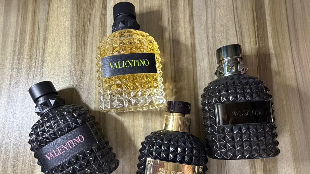 Perfumes بيت العطور
